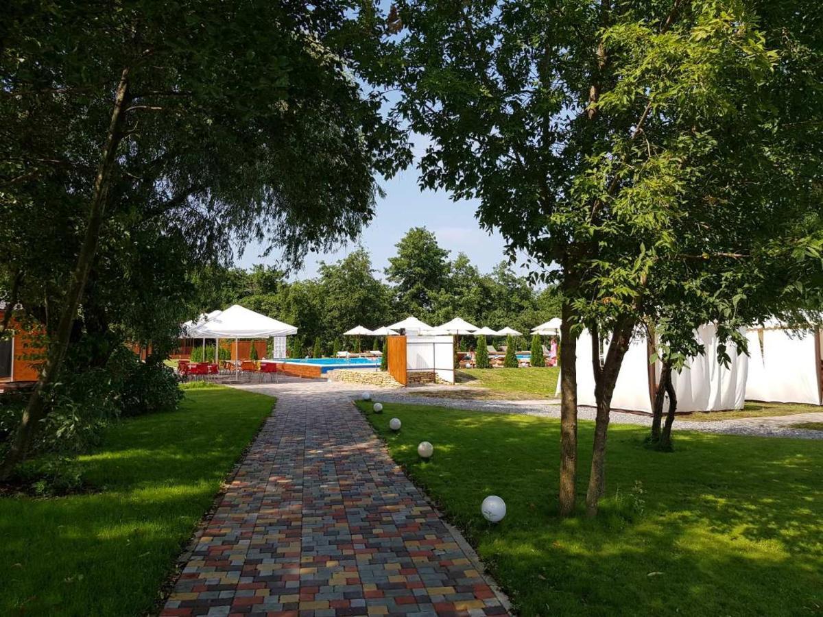 Liman Park Eco Hotel Stara Zbur'yivka Extérieur photo